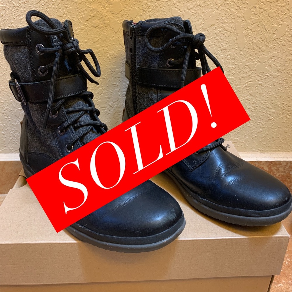 EUC UGG Kesey waterproof Boots! Sz 8 no socks